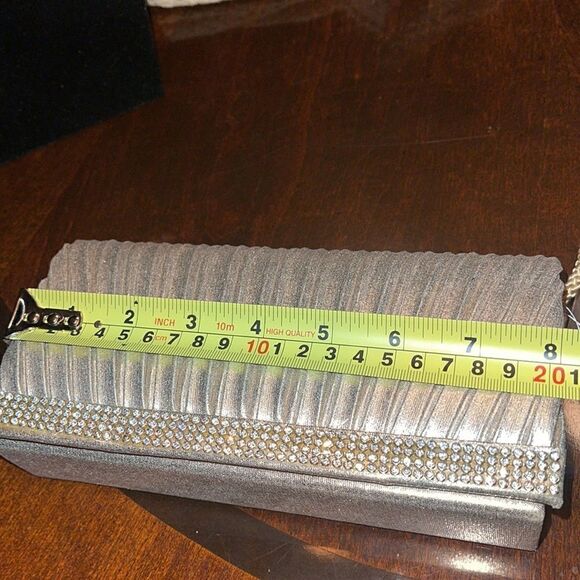 Lily Waters gold tone fabric rectangle shaped clutch - Picture 7 of 11